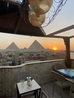 Pyramids holiday inn